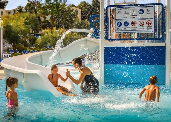 Maistra Select Riva 아파트 브르사르