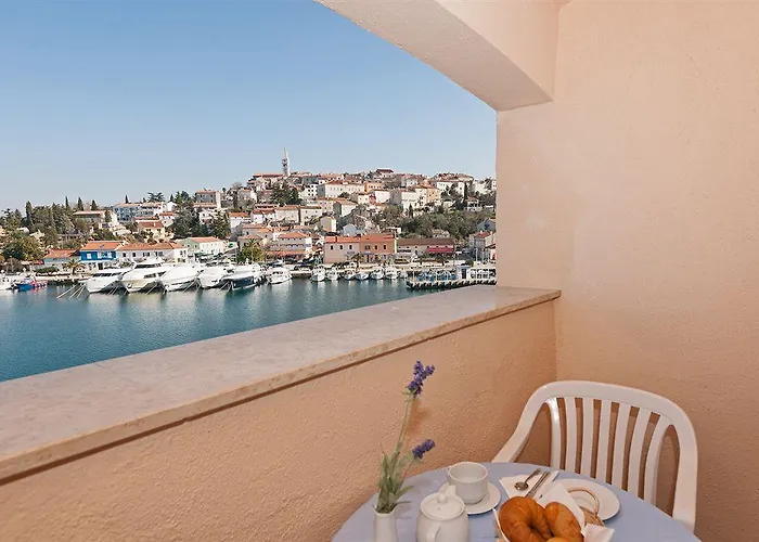 Maistra Select Riva * 브르사르